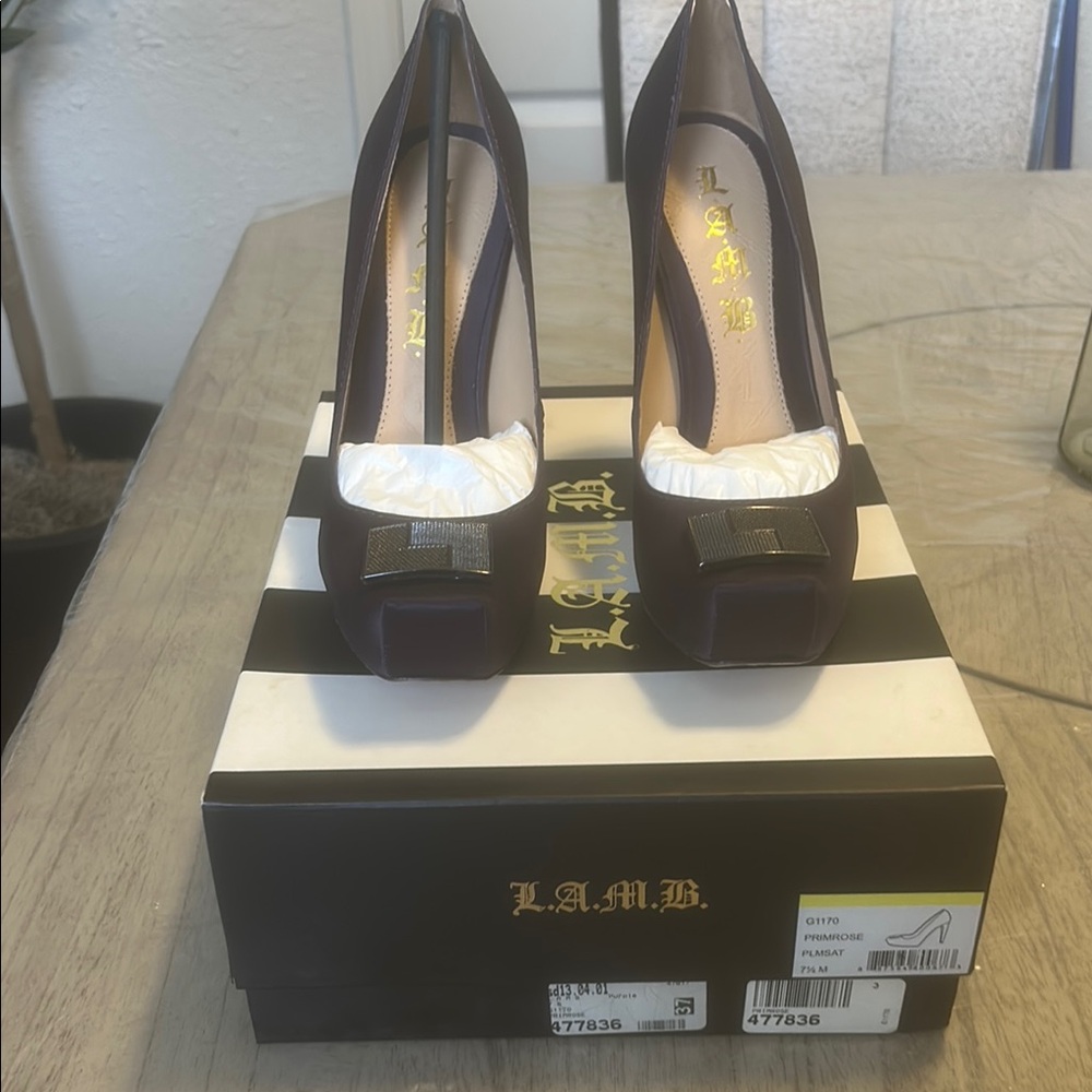 L.A.M.B. Black Stiletto Heels Classic Pumps